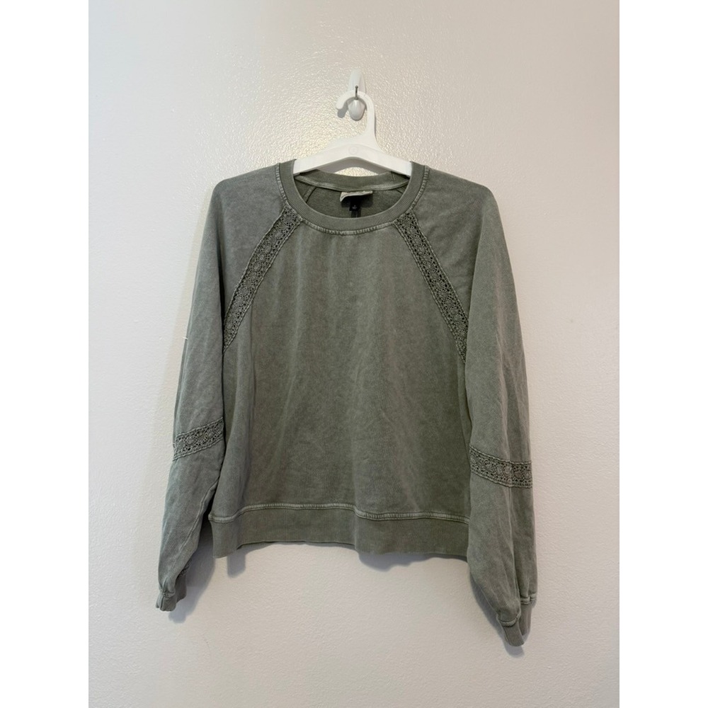 Universal Thread Womens Sage Green Lace Trim Acid Wash Sweatshirt S NWT